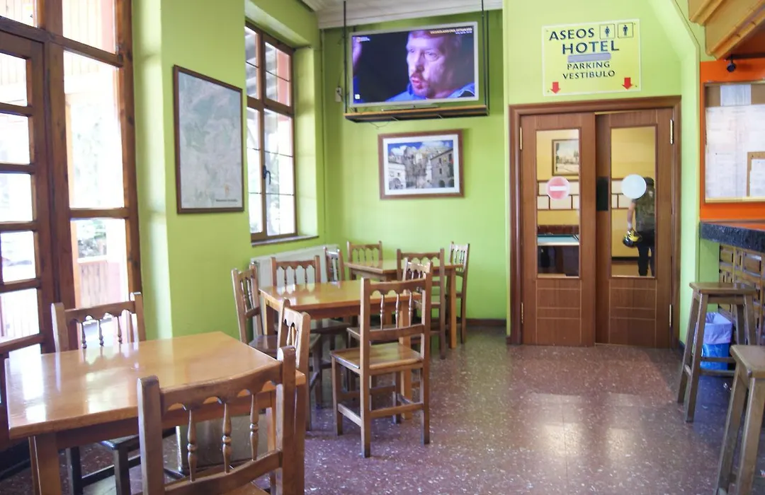 Hostal Hermanos Gutierrez-1